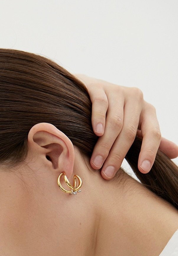 Knot hoop earrings