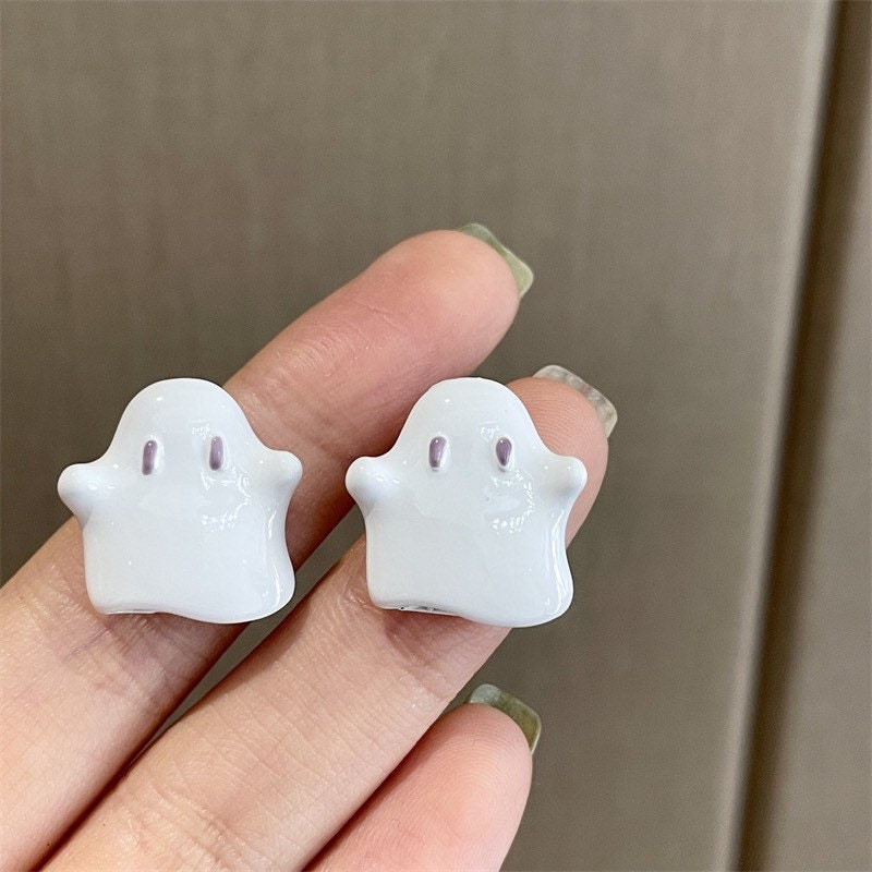Cute ghost